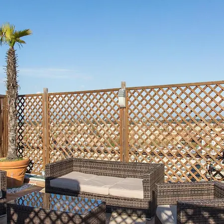 Panorama Penthouse By In Appartement *